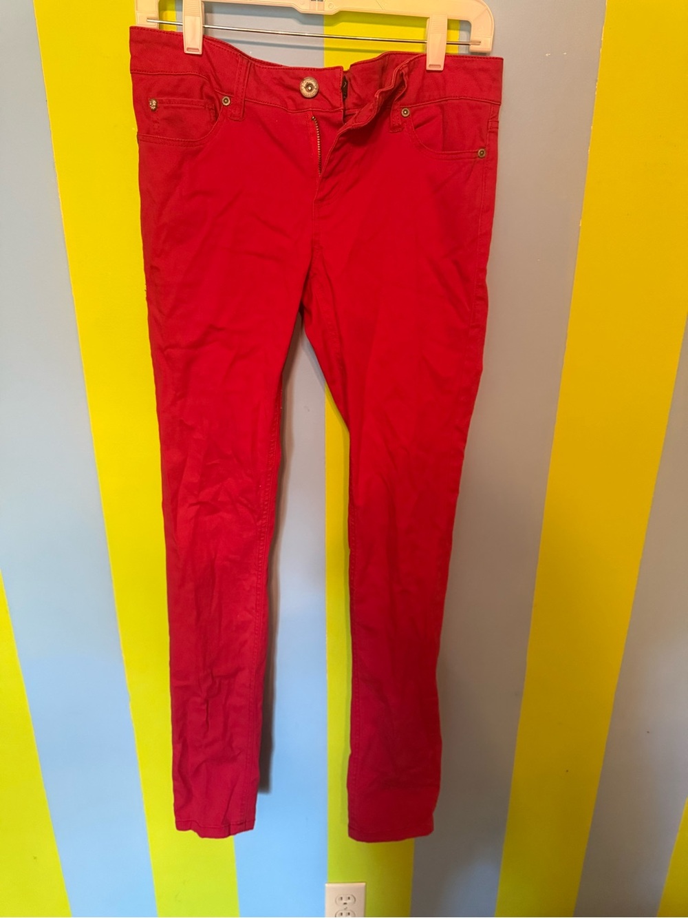 Women’s Red Slim Fit Jeans size 7